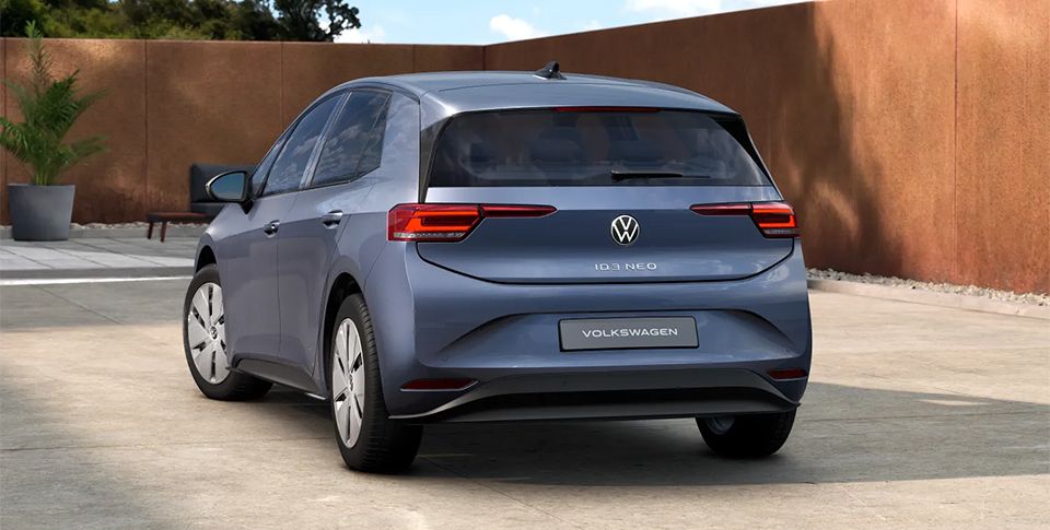 Heckansicht des ID.3 Neo Trend in Blau